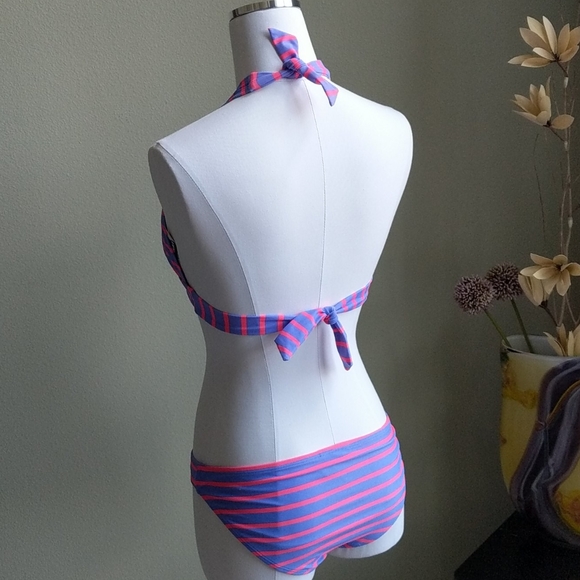 Bikini - two piece - Picture 2 of 2